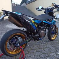 Husqvarna 701 supermoto