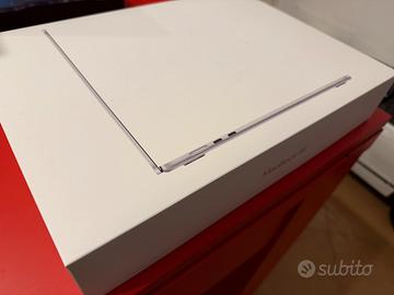 Apple MacBook Air 15” M4 NUOVO