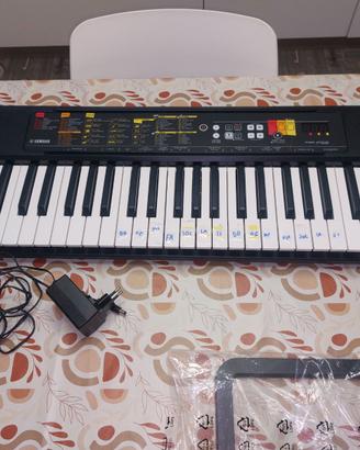 Tastiera Yamaha digital kleyboard PSR-F52