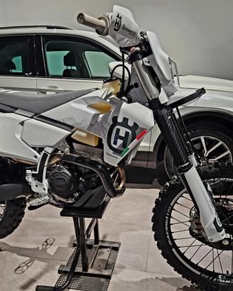 Husqvarna FE 350 PRO MY 2025 IVA ESPOSTA