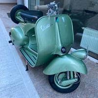 Vespa 125 Faro Basso V31 "Vacanze Romane"