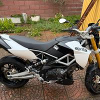 Aprilia Dorsoduro 750