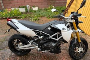 Aprilia Dorsoduro 750