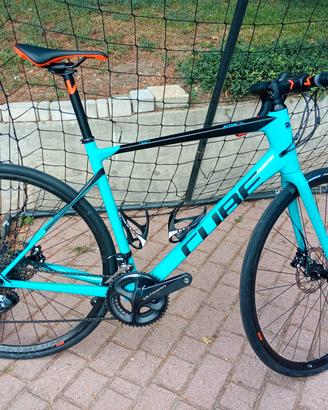 bici da corsa full carbon Cube Attain taglia 56