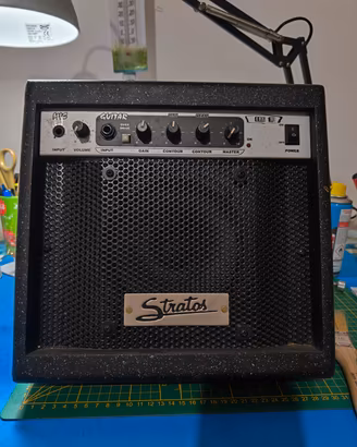 amplificatore per chitarra a batteria