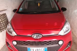 Automobile Hyundai i10
