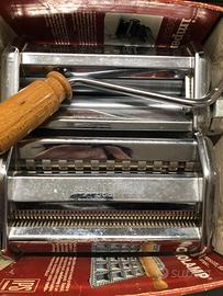 Macchina per fare la pasta manuale