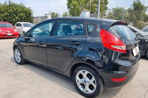 Ford Fiesta 1.4 TDCi 70CV 5 porte Titanium
