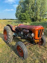 Trattore Lamborghini 2R d'epoca