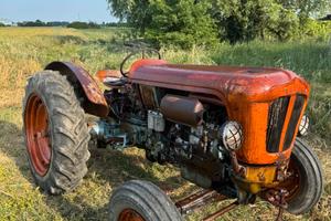 Trattore Lamborghini 2R d'epoca