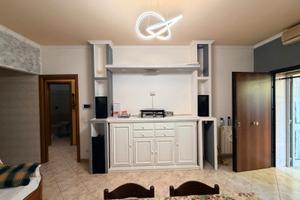 Torre angela: bilocale ristrutturato con ingresso