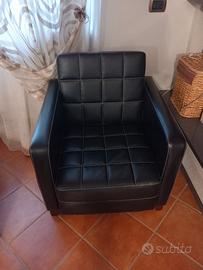 Divani posto singolo ecopelle nuovi 2 disponibili 