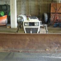 Trattore cingolato - Lamborghini 503 con apripista