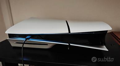 ps5 slim con disco nuova in garanzia usata 2 volte