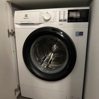 Lavatrice Electrolux slim come nuova