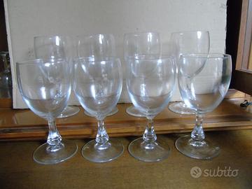 Bicchieri a calice con stelo a goccia diamantato