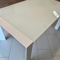 Tavolo allungabile bianco, vetro.