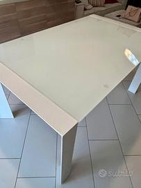 Tavolo allungabile bianco, vetro.