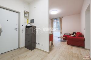 5 LOCALI COMPLETAMENTE RISTRUTTURATO