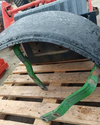 parafanghi anteriori adatto a trattore John Deere