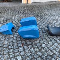 Bauletti laterali con sella singola e codino