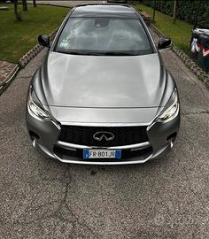 Infiniti q30