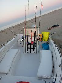 Barca a motore 4,70 open