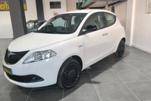 Lancia Ypsilon 1.0 FireFly 5 porte S&S Hybrid Silv