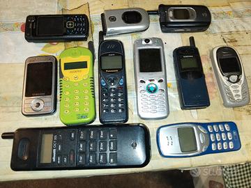 n.11 cellulari vintage 