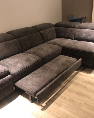 450 divani nuovi in svendita
