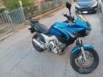 YAMAHA TDM 850