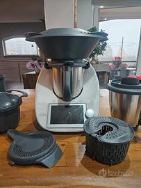 Bimby Vorwerk TM6 completo di accessori 