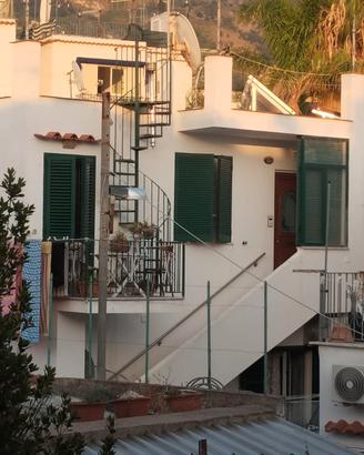 Ischia, vacanze brevi 2027. 6 posti letto
