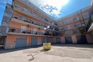 Appartamento di 130 m² con 4 locali e box auto a B