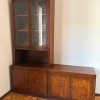 Mobile componibile con vetrinetta