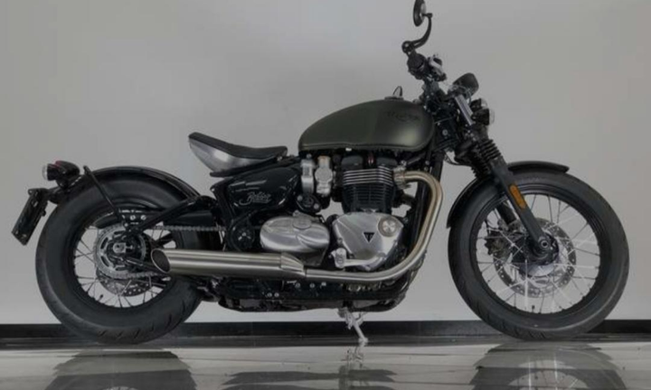 Triumph bonneville bobber