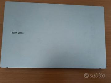 scocca inferiore - superiore Samsung NP750XDA
