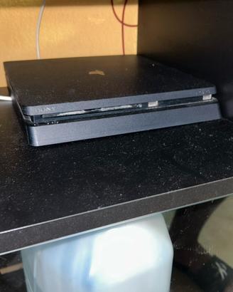 ps 4 perfettamnte funzionante