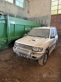 Mitsubishi pajero