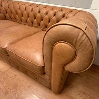 DIVANO TRE POSTI VERA PELLE