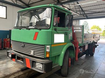 Camion Fiat 140 - OM con gru Fassi