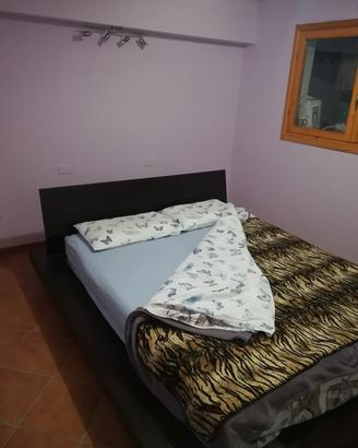 letto contenitore + comodini + pouf legno 