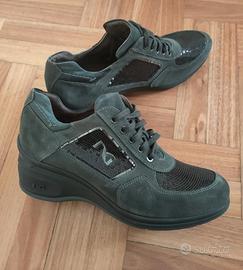 Nero Giardini Sneakers con zeppa grigie