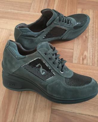 Nero Giardini Sneakers con zeppa grigie