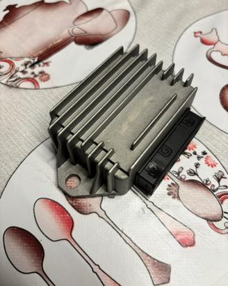 regolatore di tensione 12v per accensione vmc