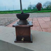 Macinino da caffè in legno