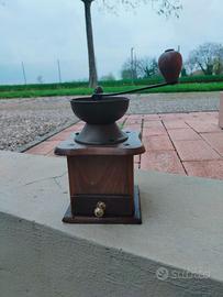 Macinino da caffè in legno