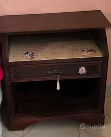 COMODINI DI VERO LEGNO MASSELLO PIU TASTIERA LETTO