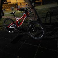 specialized demo 8 bici downhill