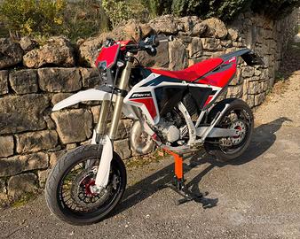 Fantic XE 125 2T Racing allestita SM (SuperMotard)